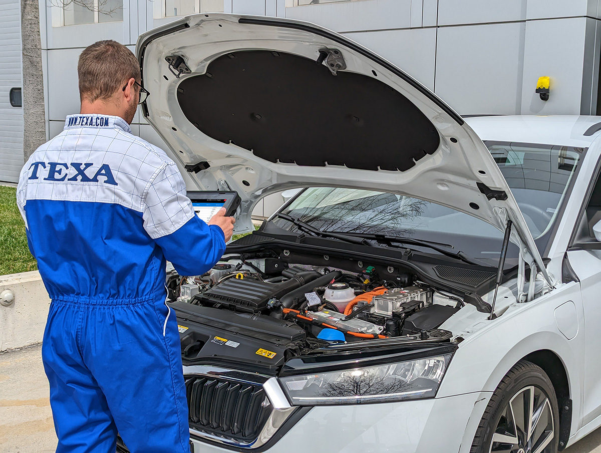 UNLOCK AVAILABLE FOR THE PROTECTED VEHICLES BY THE VOLKSWAGEN GROUP